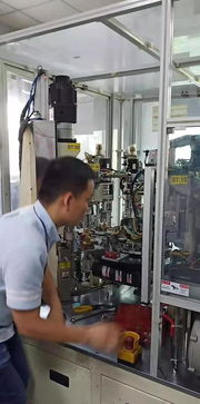 來灣際,弄個高大上的設(shè)備客廳